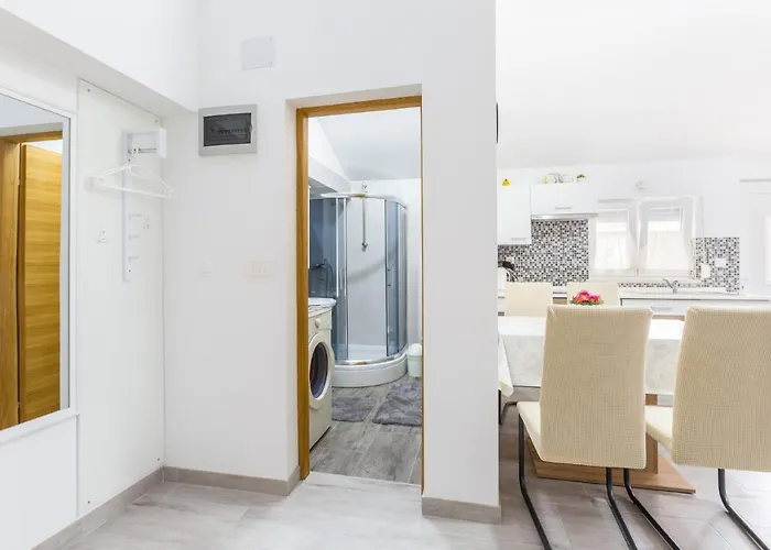 Ankica Sikici * Pula